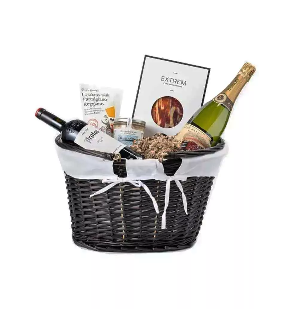 Traditional Wine Basket