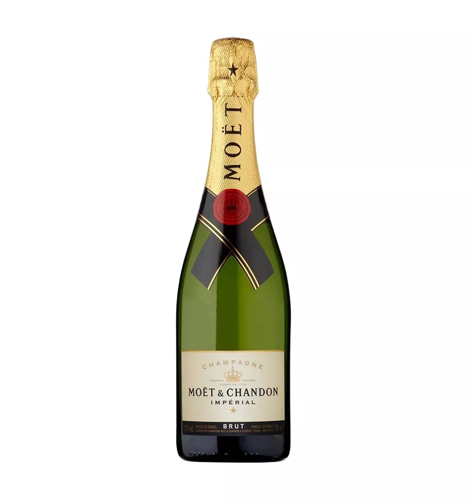 Elegant Toast With Moët & Chandon